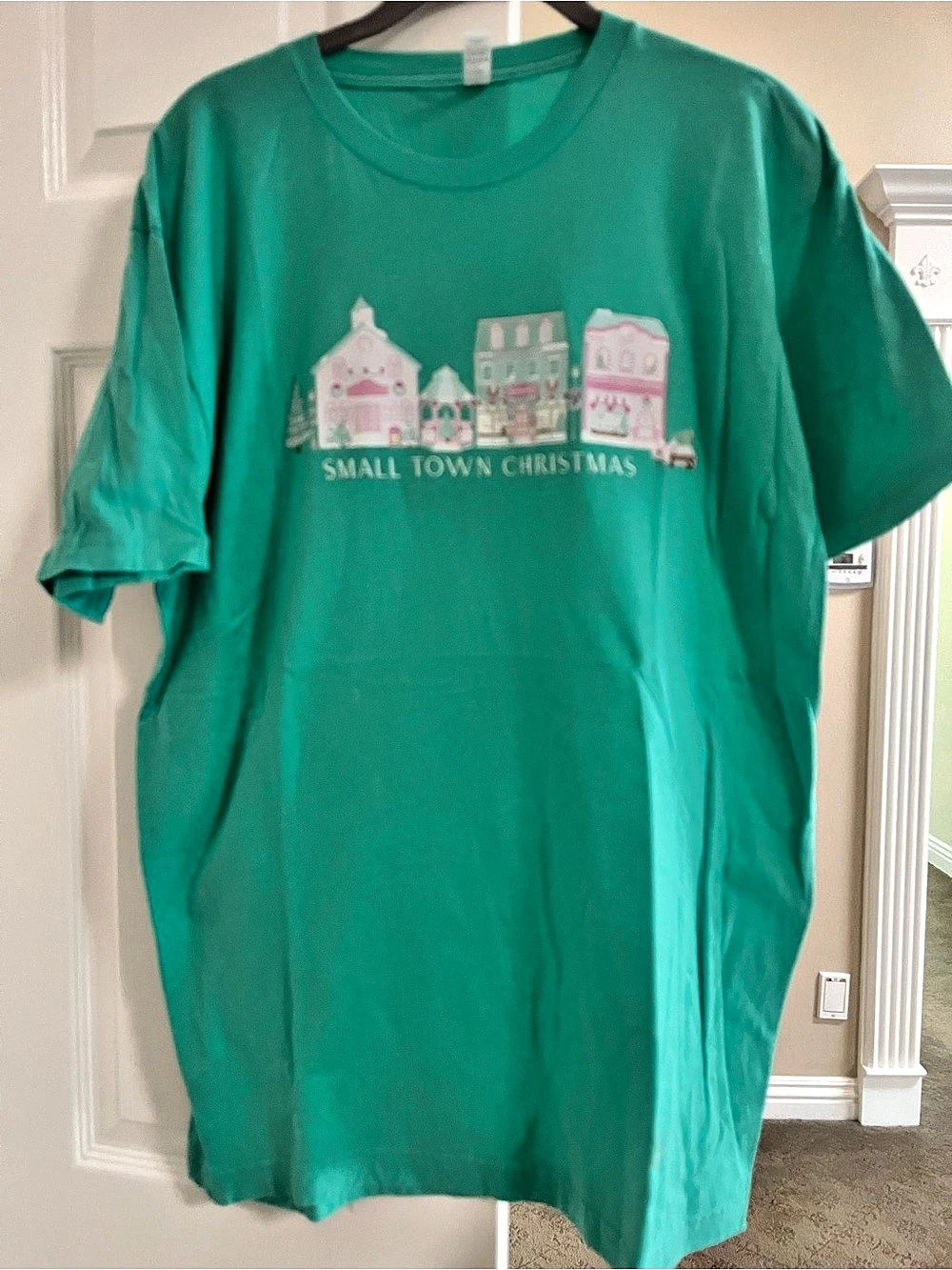 Tultex Small Town Christmas Graphic Tee in Green Size Large New